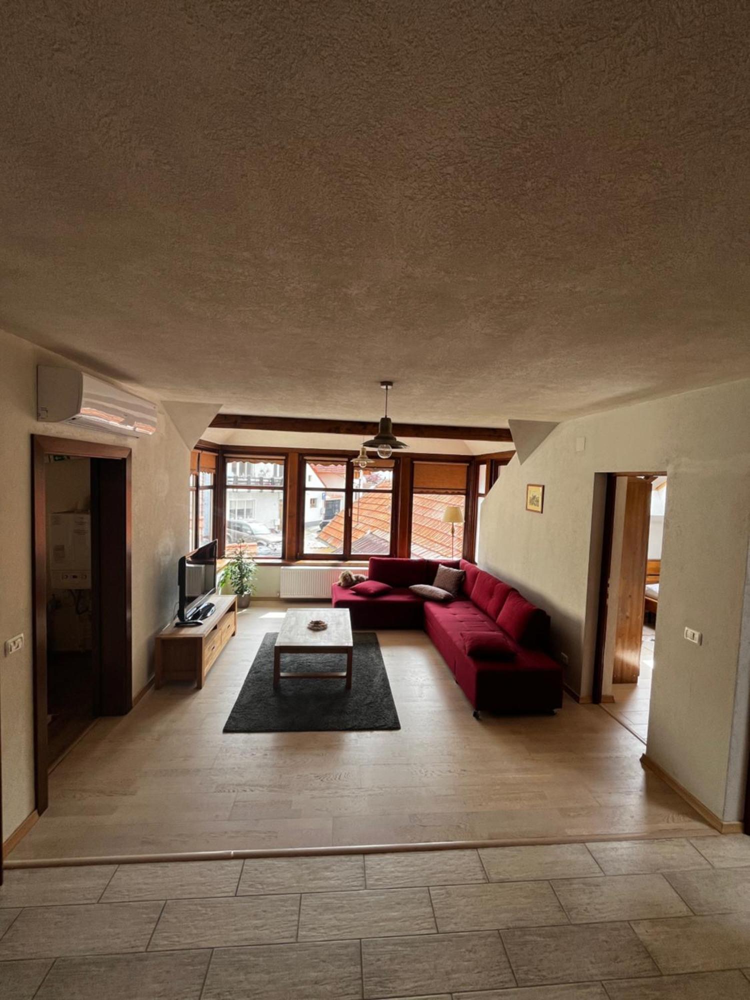 Cozy Apartment Brasov Luaran gambar
