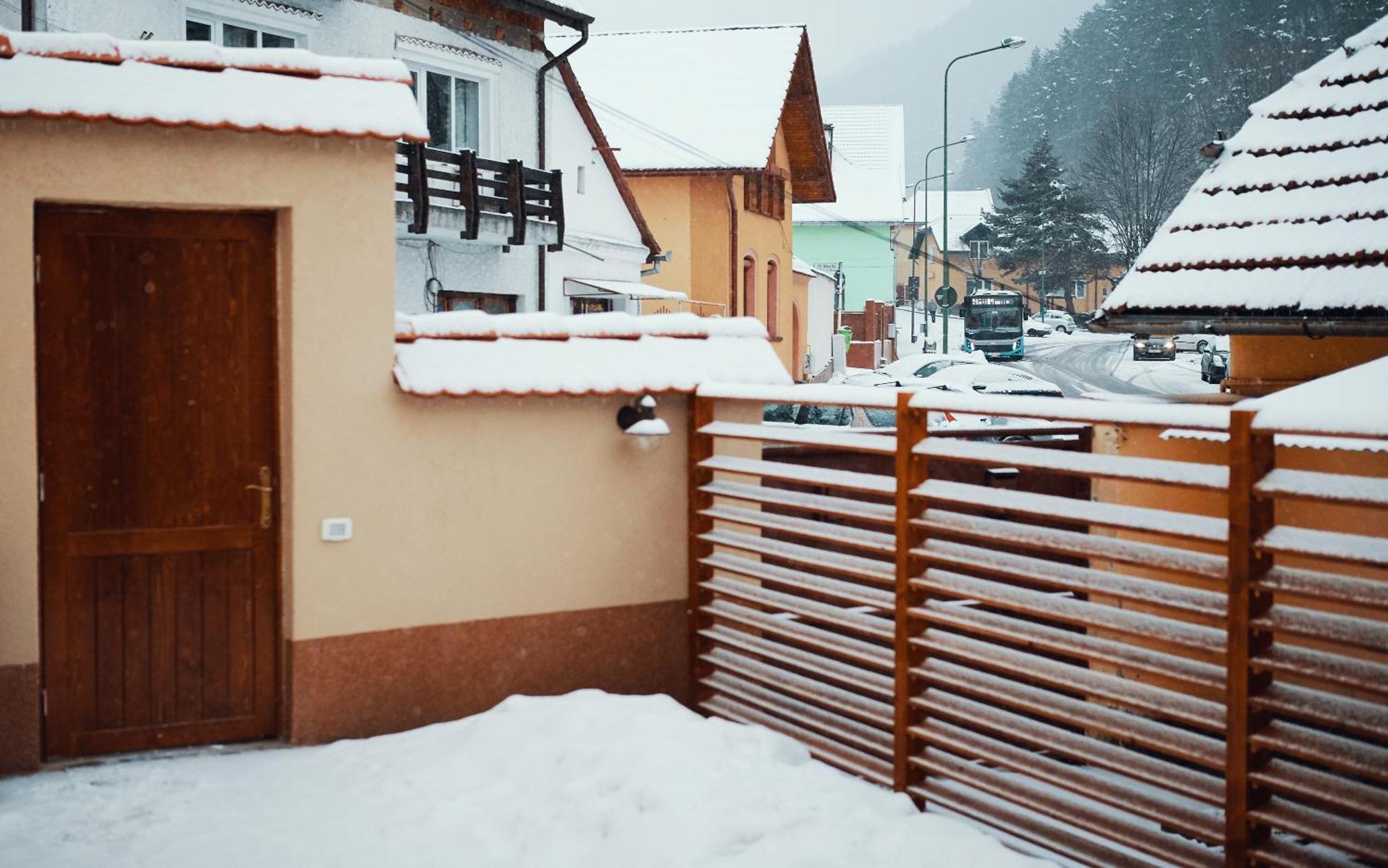 Cozy Apartment Brasov Luaran gambar