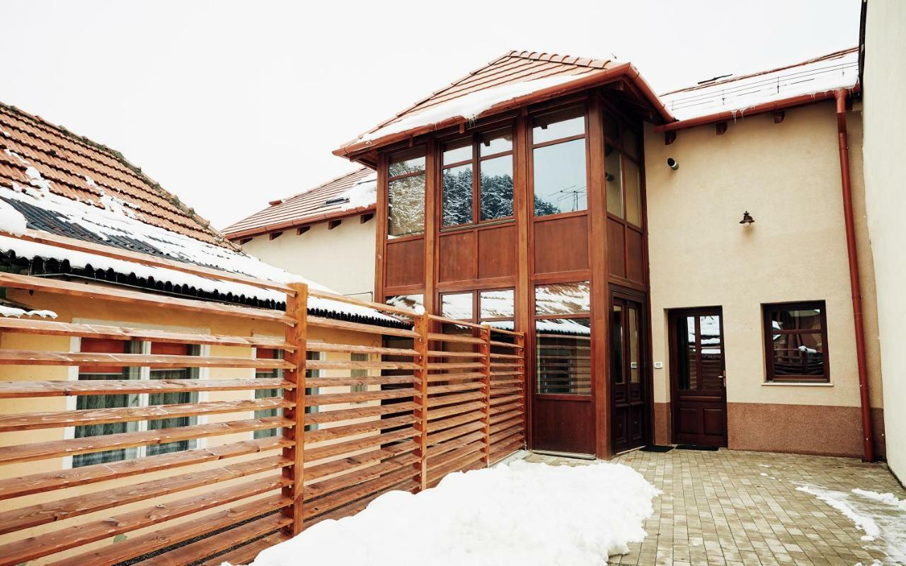Cozy Apartment Brasov Luaran gambar